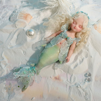 10 Inch Silicone Mermaid Reborn Doll Baby Simulation Doll Soft Pinchable Silicone Baby Toy Celebrity Style Collectible Gift Doll for Kids and Girls
